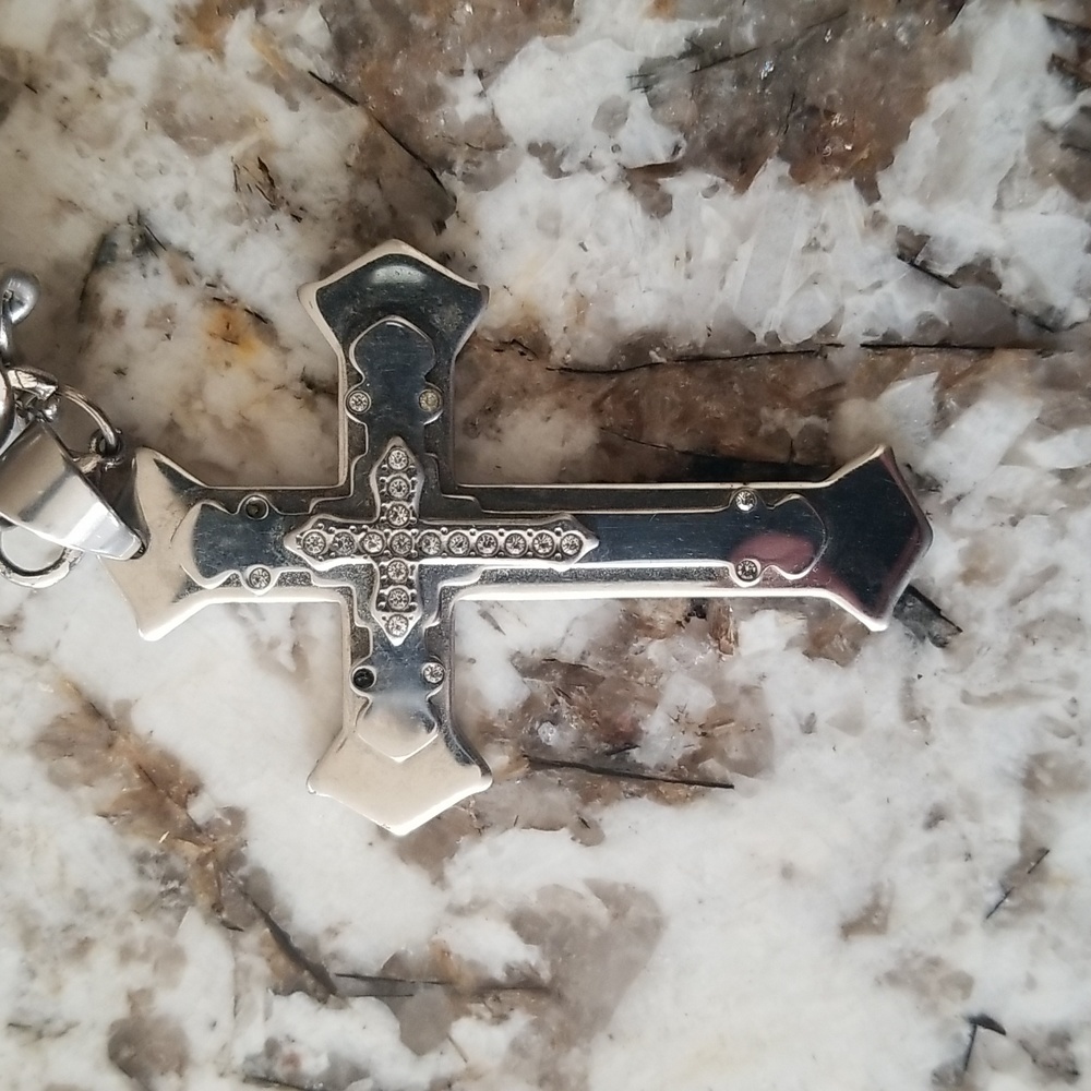cross chain - Picture 3 of 4